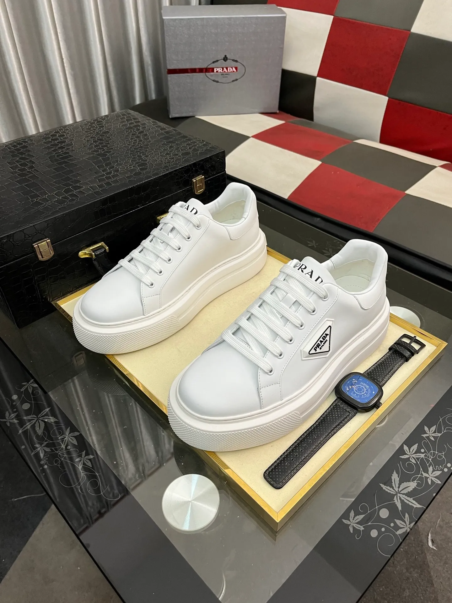 Men's shoes 💰580⌚️⌚️【PRADA】Prada casual shoes, originally developed 1:1, made of high-mercerized cowhide with imported cowhide, silk sheepskin lining, rubber outsole, comfortable and soft on the foot, size: 38-444️⃣Colors available